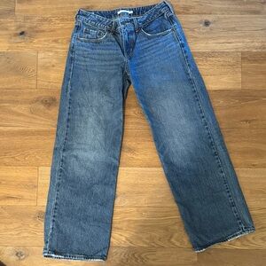 Levi’s Low and Loose - Size 27